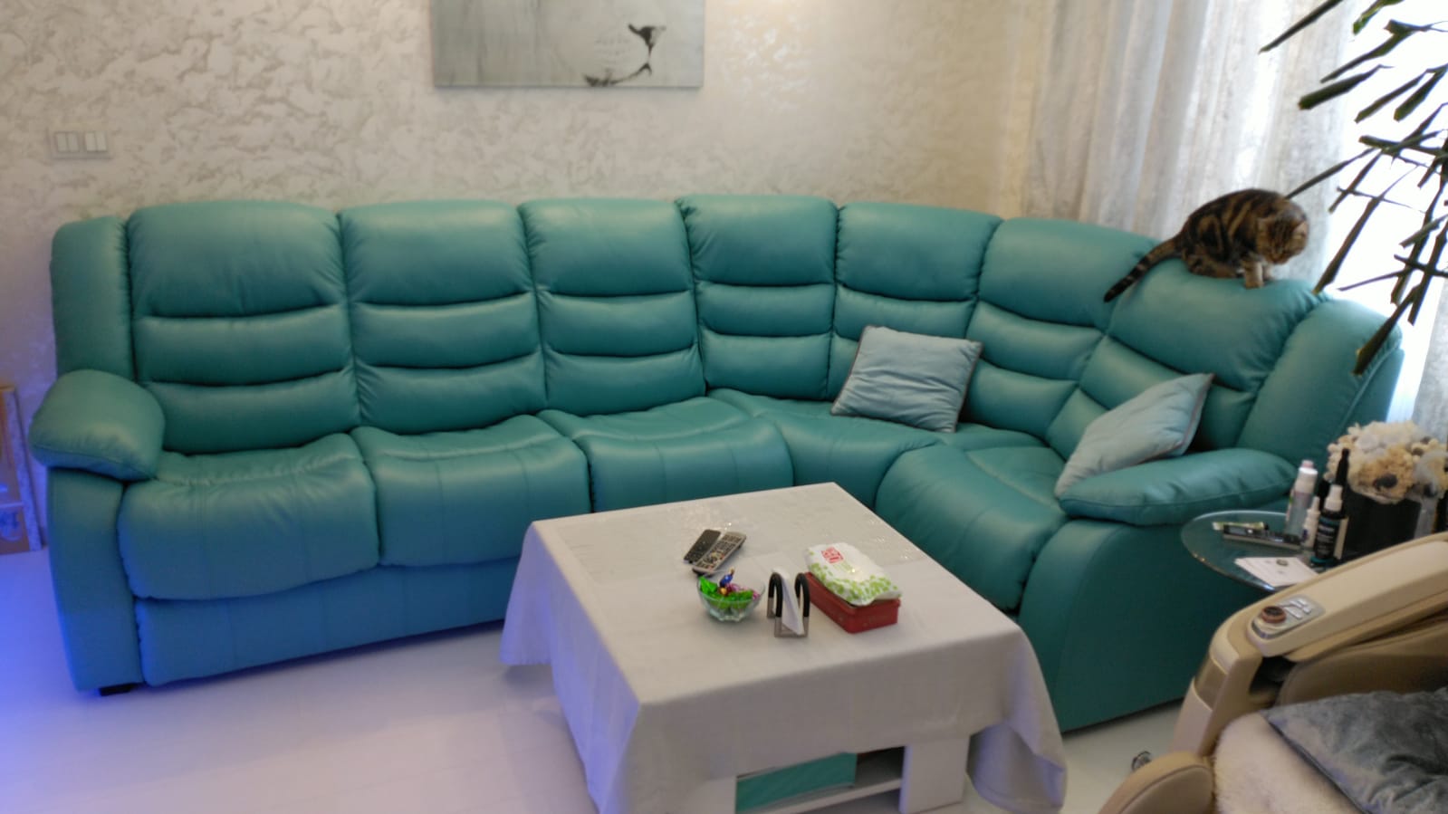 Перетяжка дивана на дому. Новопетровское