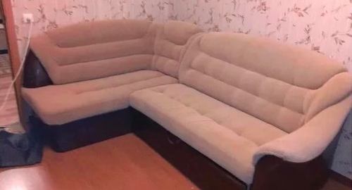 Перетяжка углового дивана. Новопетровское